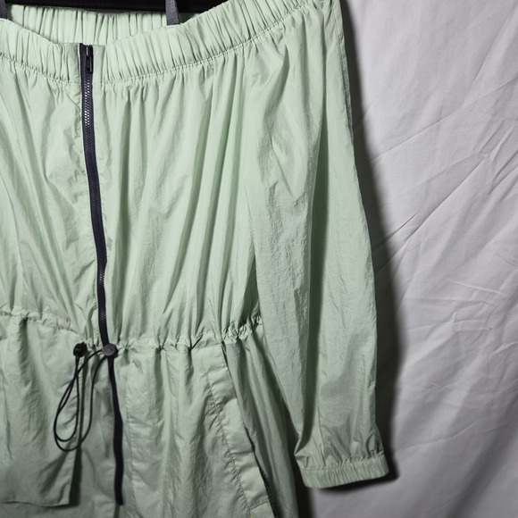 Rare Nike Air Jordan Women's Off-Shoulder Utility Woven Jacket Size M - Picture 4 of 10